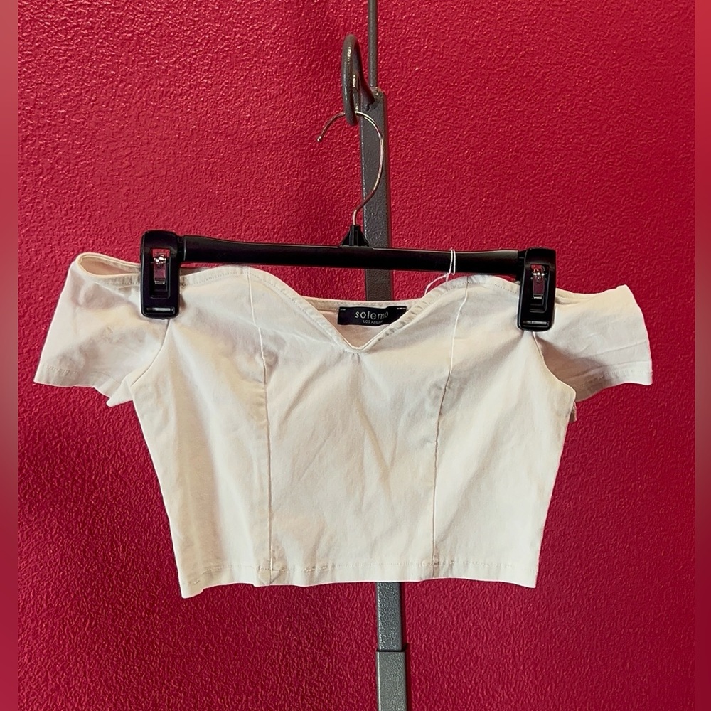 Solemio White Off-the-Shoulder Crop Top